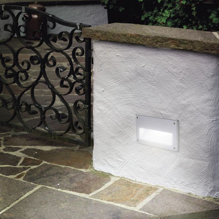 Zimba Outdoor Brick Light 88575