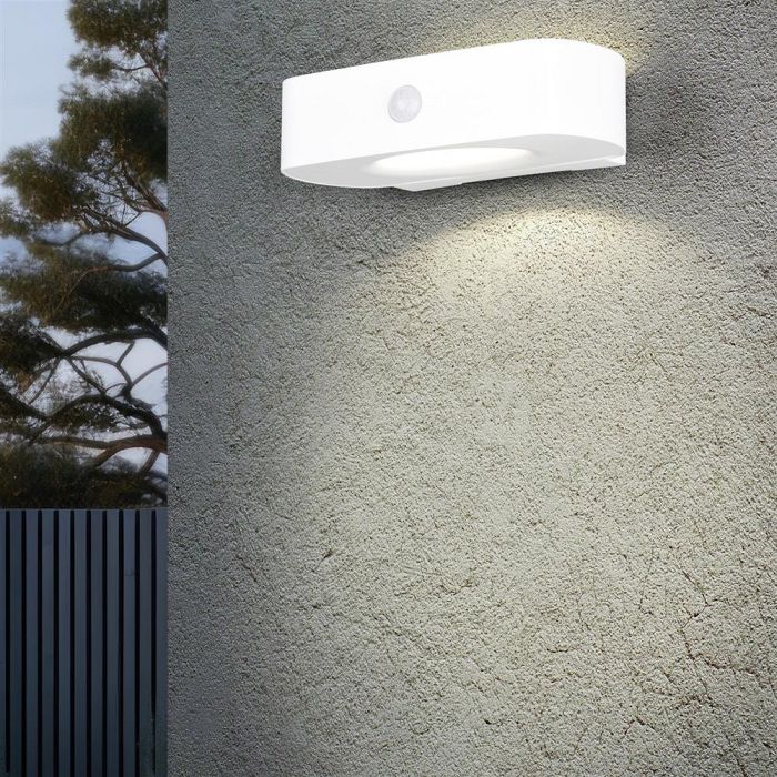 Bilbao IP44 White Outdoor PIR Solar Wall Light R23336201